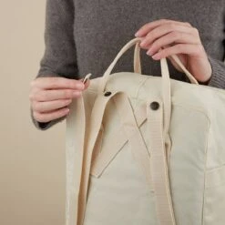 Fjallraven Fjällräven Kånken Unisex Rugzak - Light Oak 30 Fjallraven Fjällräven Kånken Unisex Rugzak - Light Oak -PeeWee-winkel 1200x1200 1