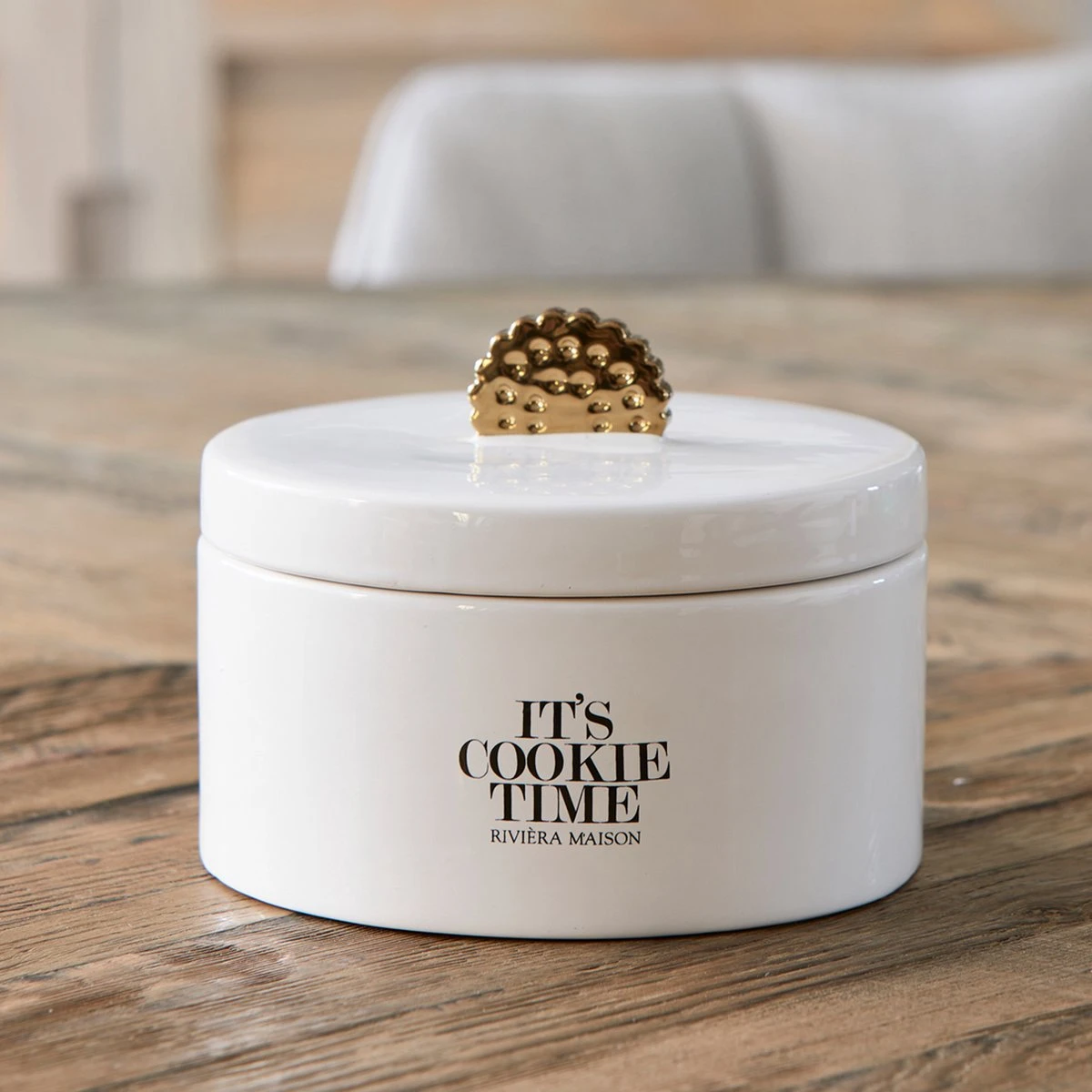 Riviera Maison Voorraadpot Met Deksel, Koekjestrommel - It's Cookie Time Storage Jar - Wit - Porselein 4 Riviera Maison Voorraadpot Met Deksel, Koekjestrommel - It's Cookie Time Storage Jar - Wit - Porselein - Afbeelding 2