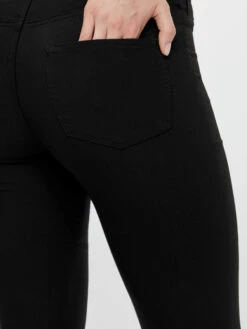 Pieces FLARED JEANS 10 Pieces FLARED JEANS -PeeWee-winkel 17119933 Black 006