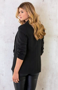 Limited Blazer Zwart 2.0 31 Limited Blazer Zwart 2.0 -PeeWee-winkel Limited Blazer Zwart 2 6 586x900 2