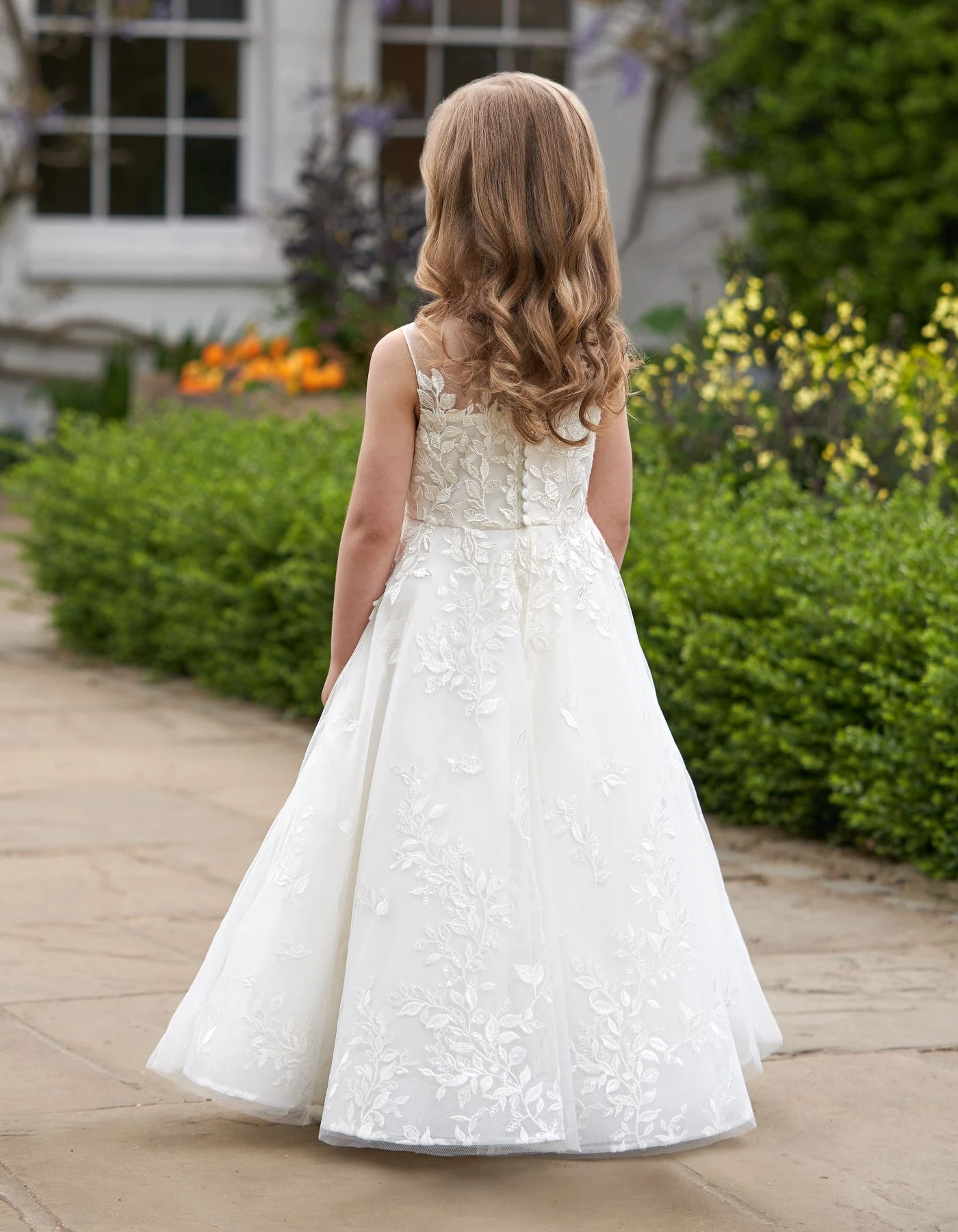 Albie An Embroidered Flowergirl Dress With Pockets 3 Albie An Embroidered Flowergirl Dress With Pockets - Afbeelding 2